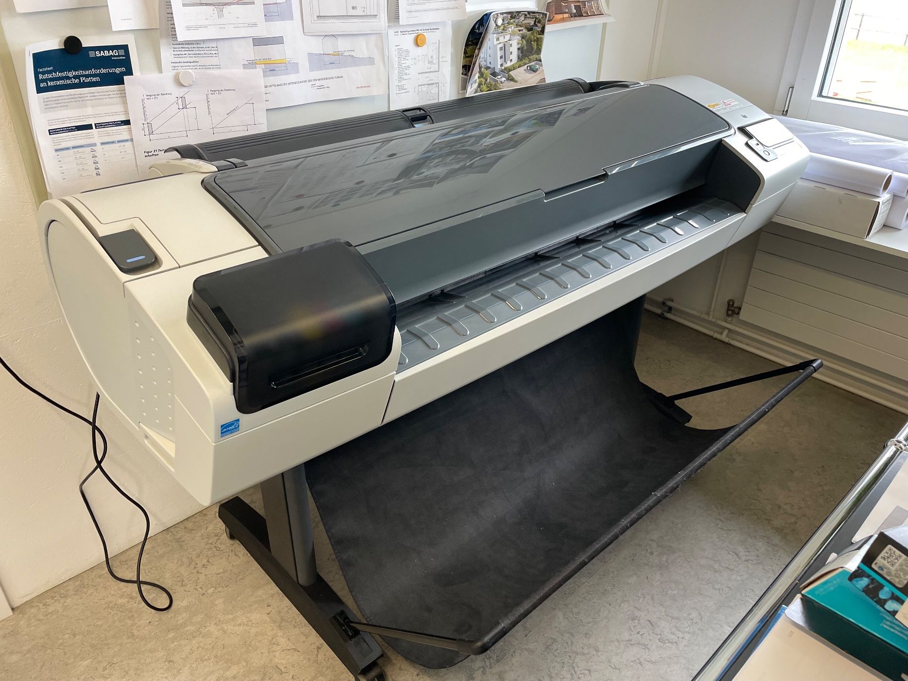 Stampanti: HP DesignJet T795 (CR649C) – Usato da Safenwil venduto da antiquarius 6