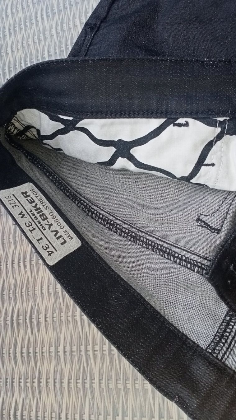 Diesel Jeans: Jeanshose Diesel – Nuovo (secondo la descrizione) da Brusino Arsizio venduto da Demidova