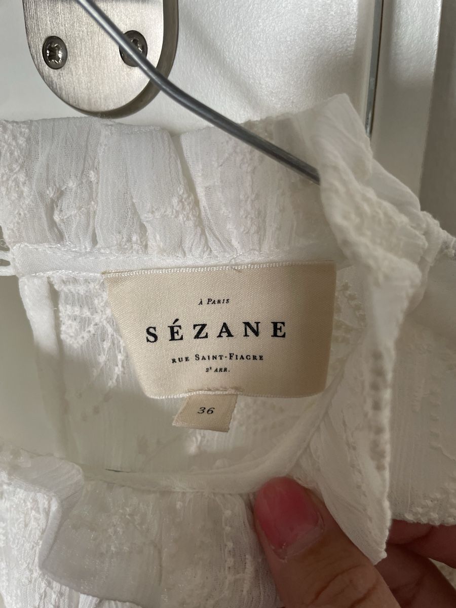 Sezane Top: Top Sézane blanc brodé taille taille 36  – Nuovo (secondo la descrizione) da Zug venduto da MWestK 1