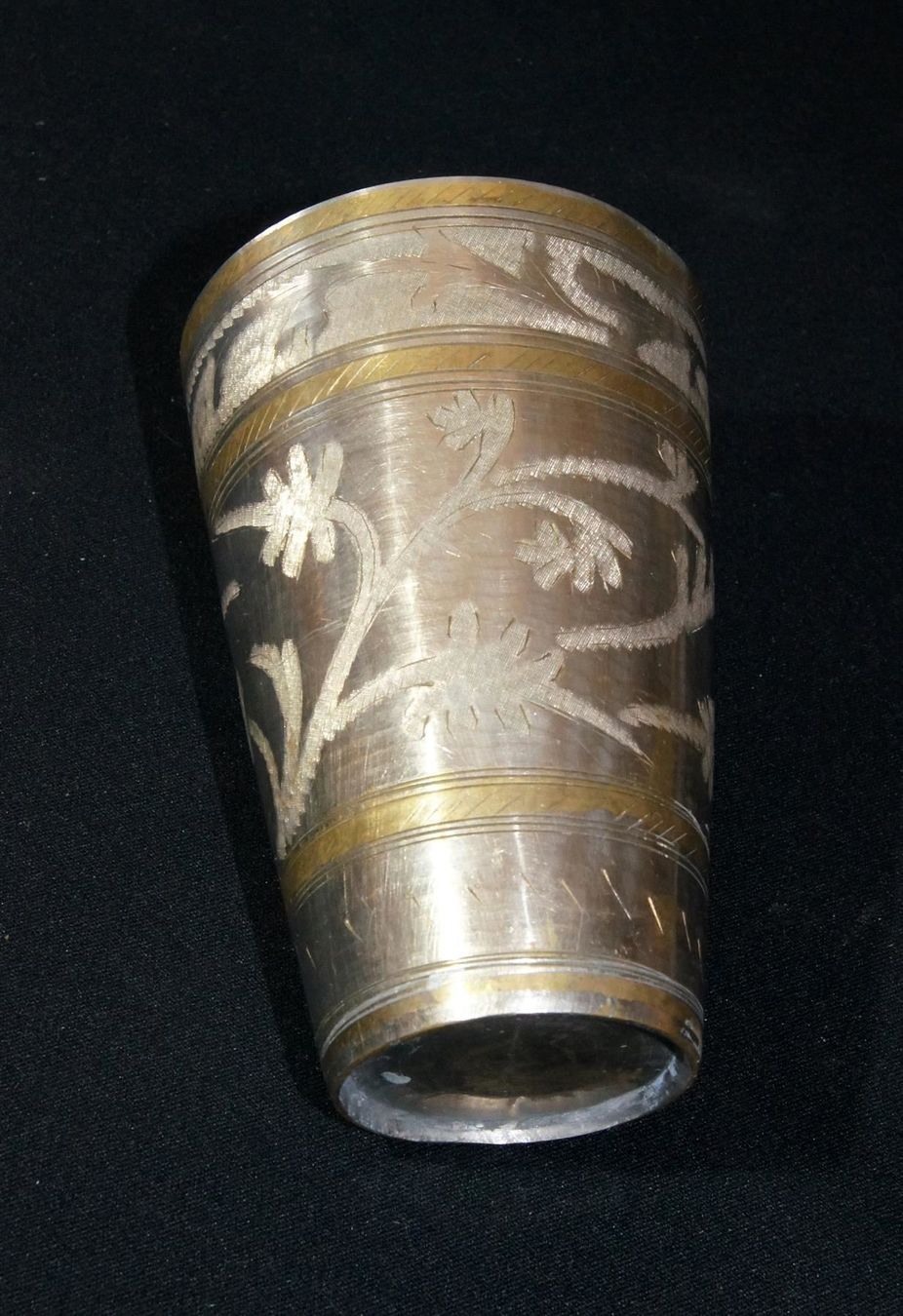 Verres: Alter Lassi-Becher aus Indien – D'occasion à Geroldswil par ARTEFACTO 3