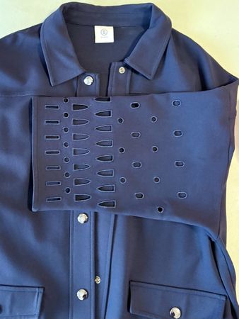 BOGNER Jacke Gr. M, Blau mit Speziellen Ärmeln, Neuwertig!