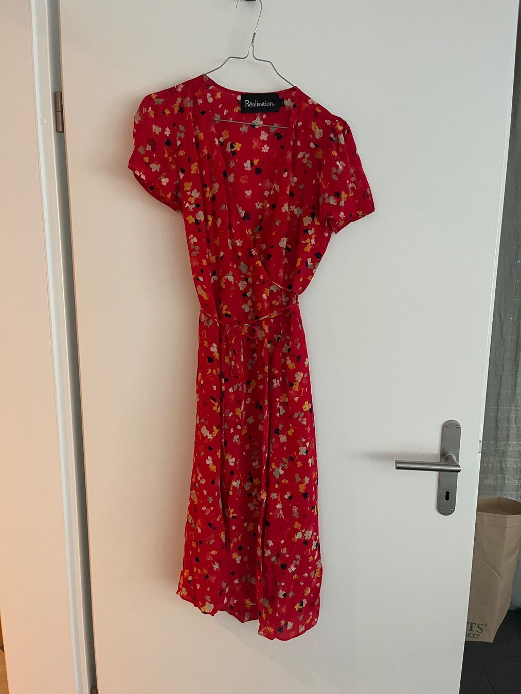 Kleider: Wunderschönes Seidenkleid von Réalisation Par, Gr. S – Gebraucht aus Rüschlikon von TulipeR8