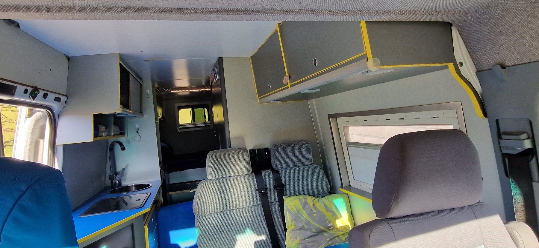 Mercedes-Benz Camping Fahrzeuge: MB Sprinter Camper 313 CDI/DIY-Ausb./4 eingetr. Sitzpl. MFK – Gebraucht aus Aedermannsdorf von ufr_q5lt 2