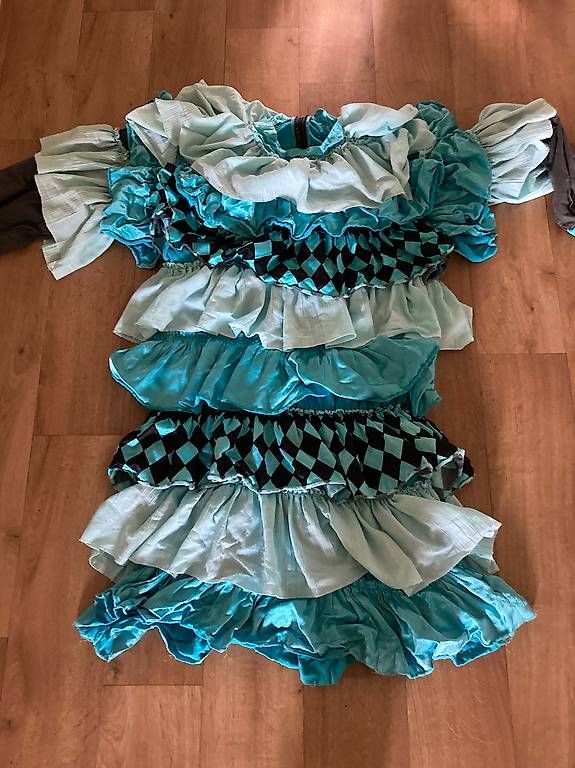 Costumi: Fasnachtskostüm türkis-schwarz Grösse S/M – Usato da Gunzwil venduto da Mercurina82