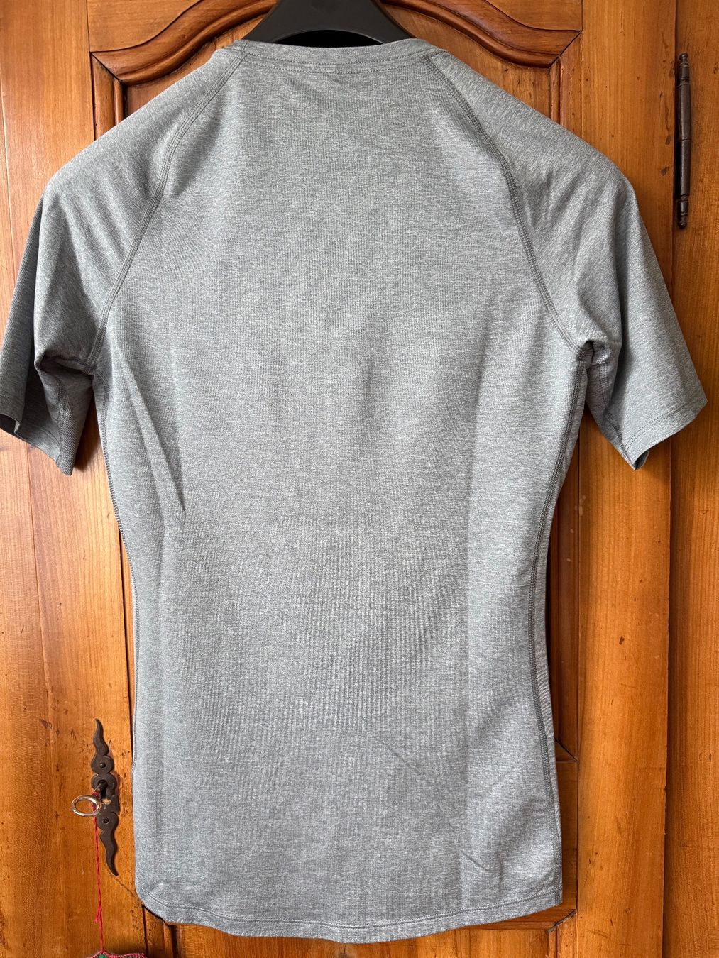 Nike T-shirt: Nike Pro Kompression T-Shirt Gr. S grau – Usato da Wabern venduto da fengshui63 2