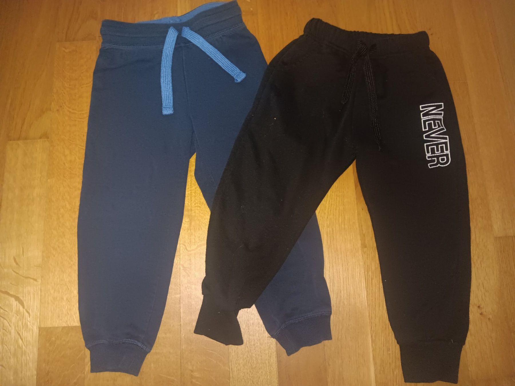 Lotti & Set di vestiti: Kinder Kleider Paket, Gr. 98/98-104 – Usato da Gelterkinden venduto da ram_5vkp 1