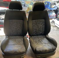VW Golf 4 Stoffsitze vorne schwarz/blau