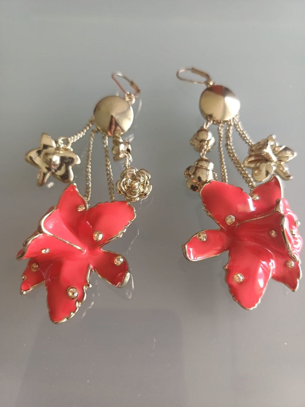 Versace Orecchini pendenti & Orecchini a lobo: Boucles d'oreilles Versace pour H&M  – Nuovo (secondo la descrizione) da Collonges venduto da cam_72xf 1