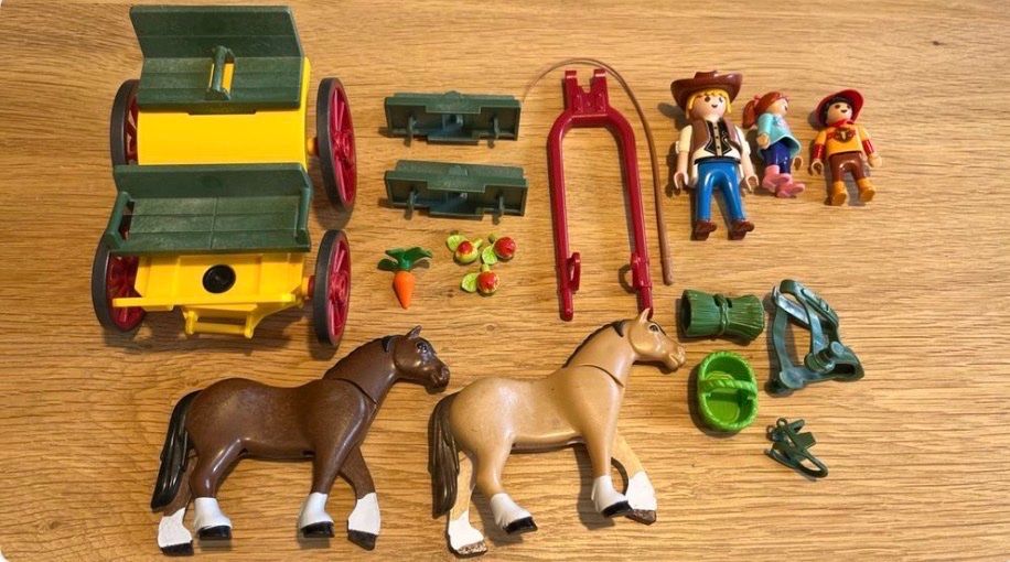 Playmobil Jouets: 3 article pack reserved for lau_592y – D'occasion à Fleurier par Carolina_11 1