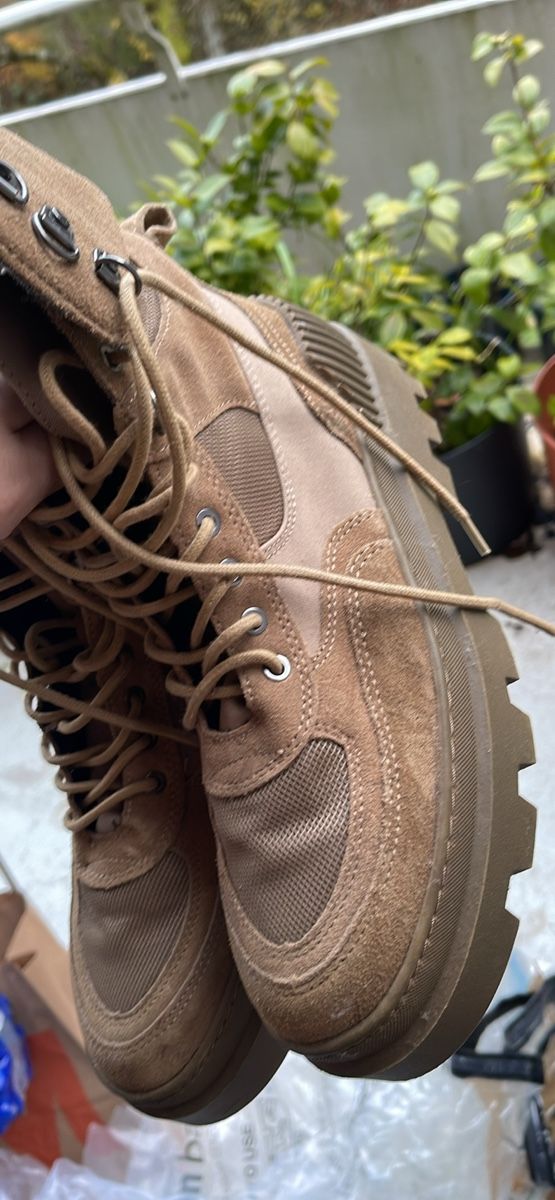 Zara Scarpe da donna: Zara Wildleder Boots/ Neuwertig/ Versand Möglich – Usato da Zürich venduto da Fashionista00 1
