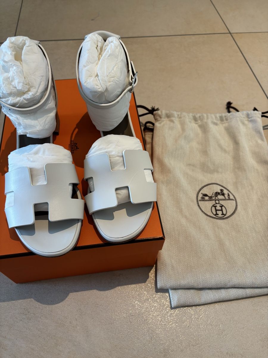 Hermès Damenschuhe: Hermes Sandalen Encens 50 Gr.37 – Neu und originalverpackt aus Lachen SZ von Alessandraho