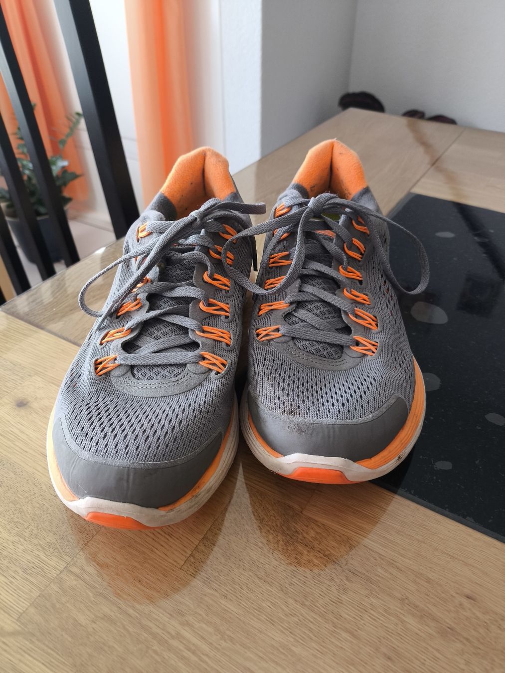 Nike Scarpe da uomo: Nike Turnschuhe Gr.39 – Usato da Burgdorf venduto da Ropajesi 1