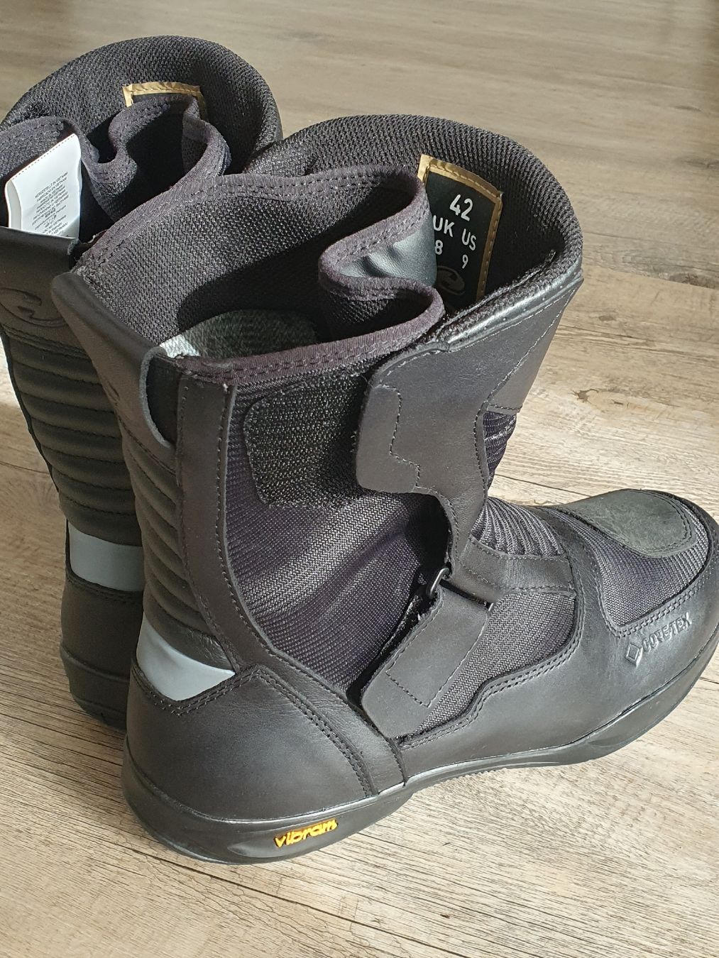 Scarpe da uomo: Held Motorradstiefel 42 - Neu – Nuovo (secondo la descrizione) da Luzern venduto da Alles15stutz 1