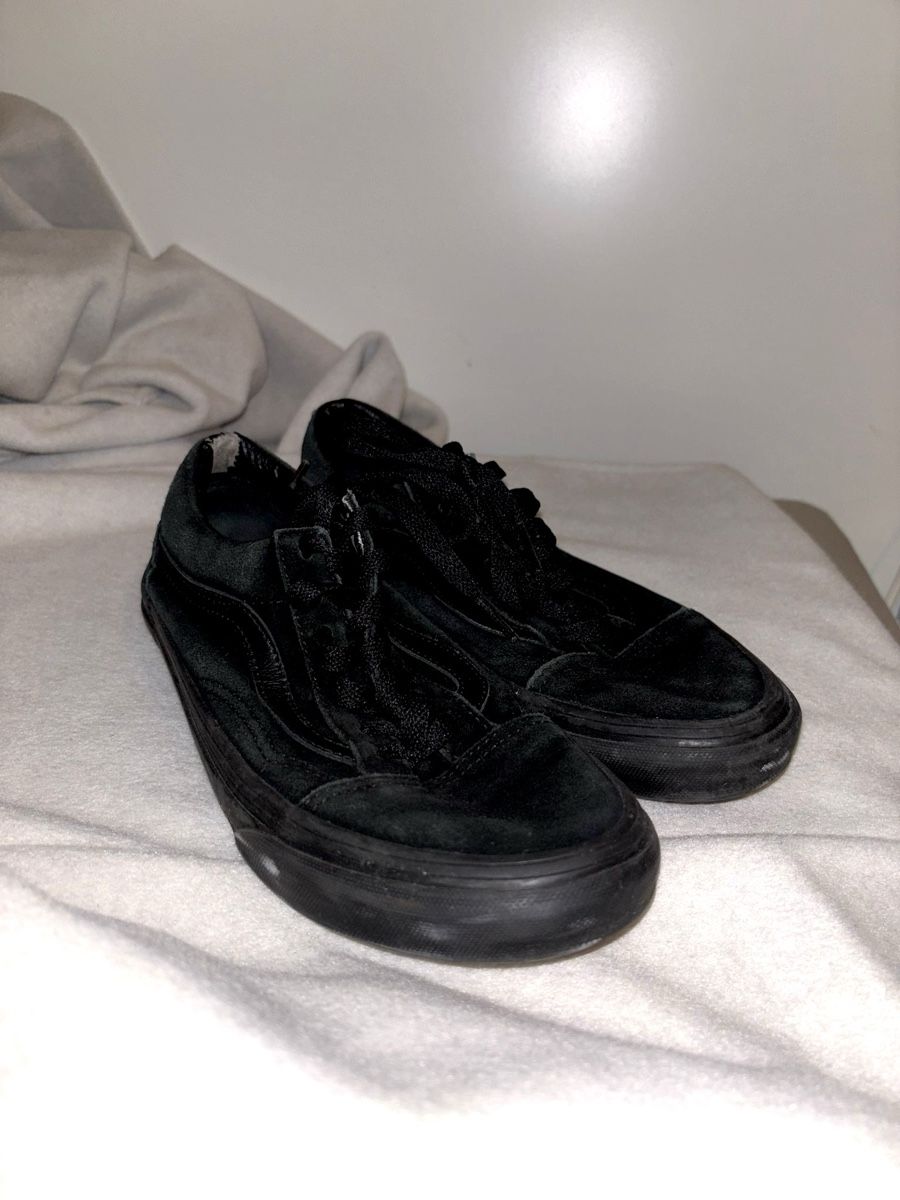 Vans Scarpe da donna: Vans UA Old Skool low black – Usato da Luzern venduto da fer_5lyj