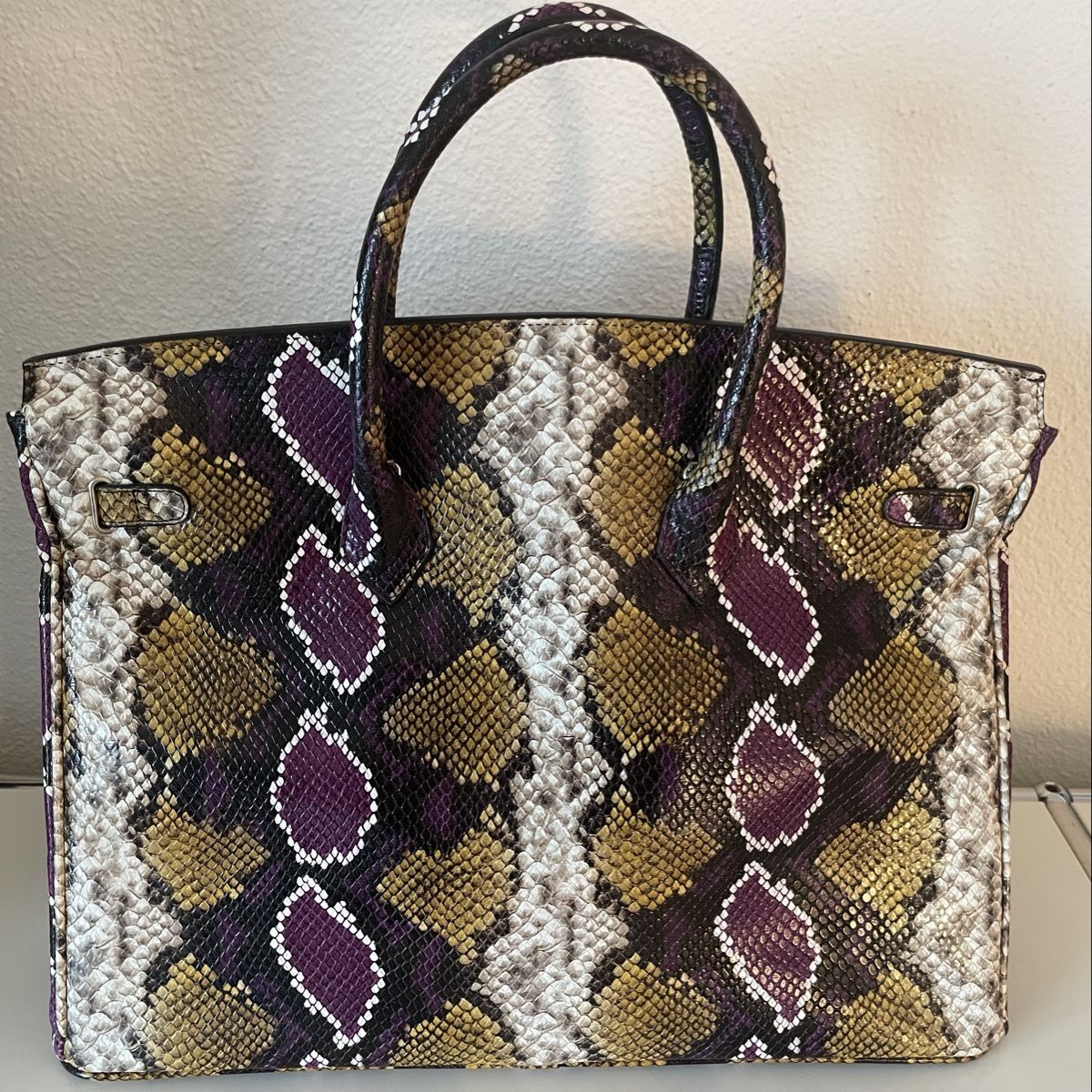 Sacs femmes: Handtasche Venetian Style, Leder Python geprägt – Neuf avec emballage d'origine à Baar par mugi5813 1