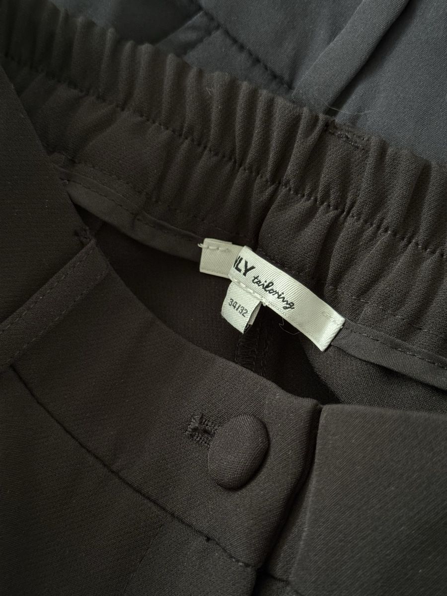 H&M Pantaloni: Pantalon classique H&M  – Usato da Monthey venduto da sen_6ckr 8