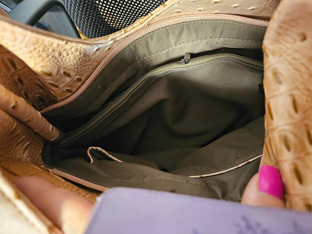 Borse da donna: Handtasche lachsfarben aus Kunstleder – Nuovo e nell'imballaggio originale da Sulz AG venduto da Cacuzza 2