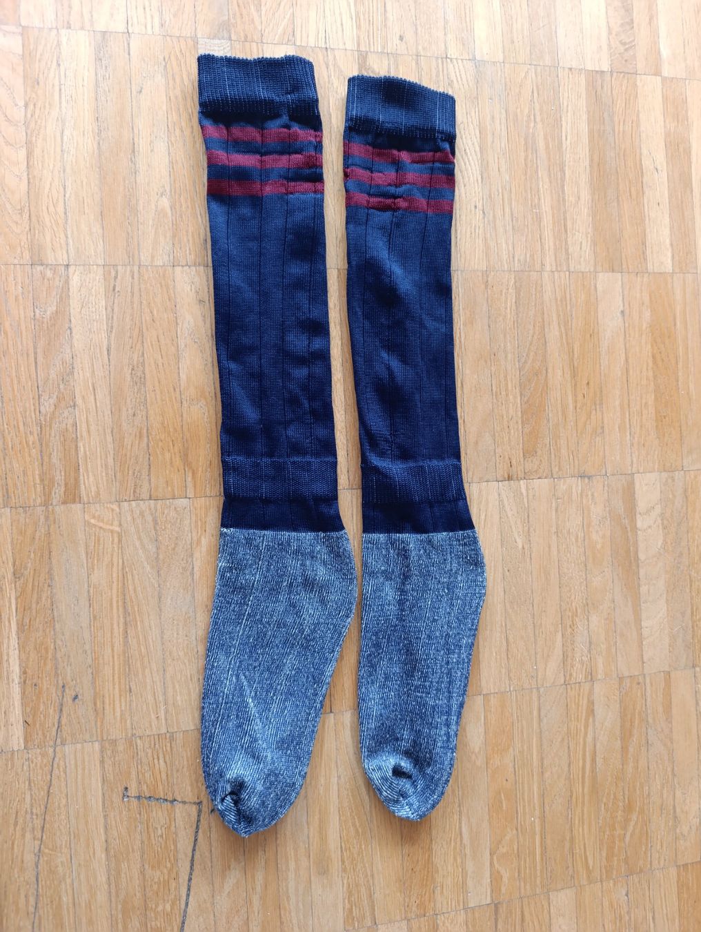 Socken: Fussball Stulpen Socken Gr 35 – Gebraucht aus Zürich von VorlonShadow 1
