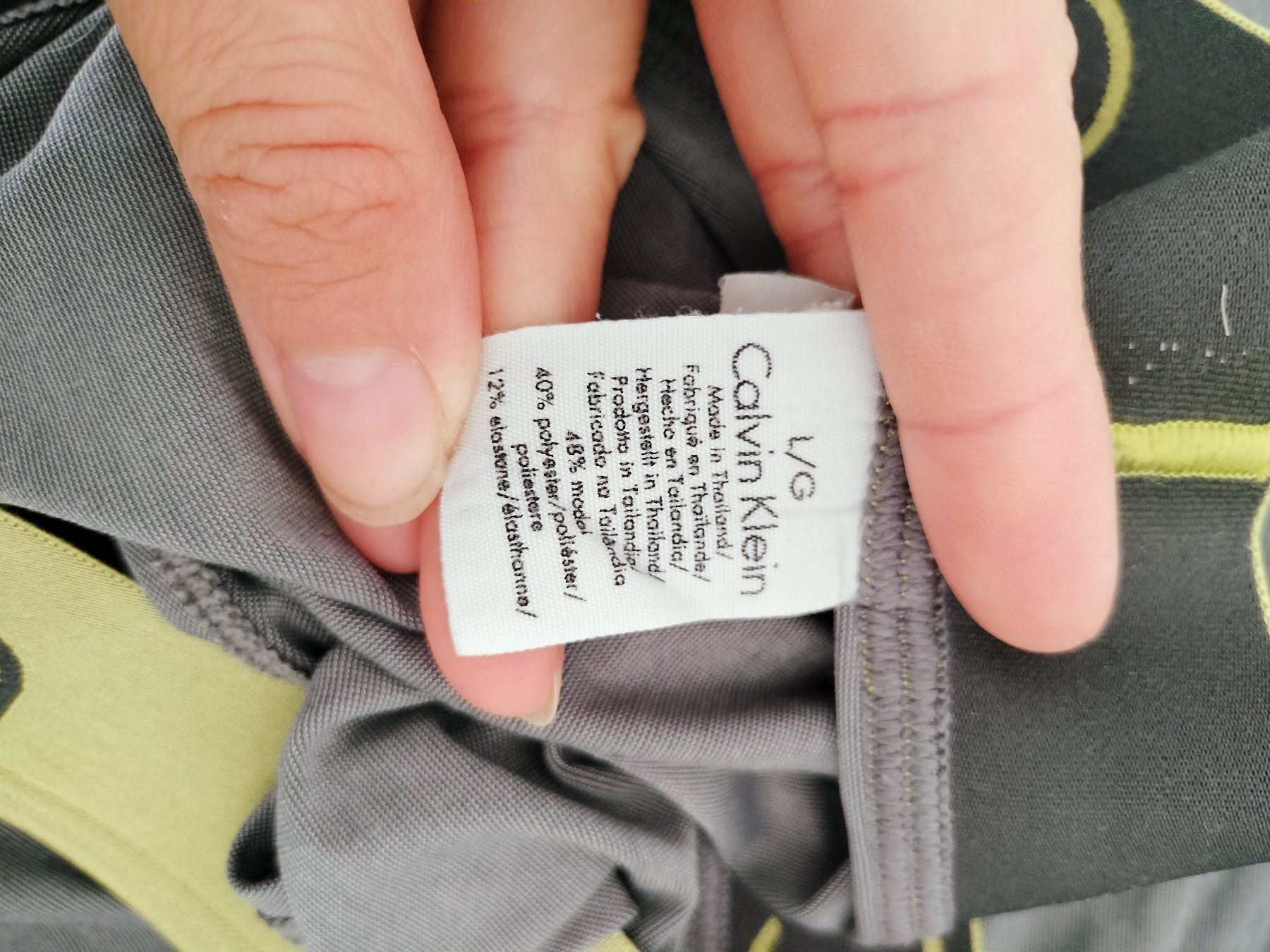 Calvin Klein Altra biancheria intima: Calvin Klein Damen Nachtwäsche Set grau – Usato da Schwyz venduto da els_7cys 4