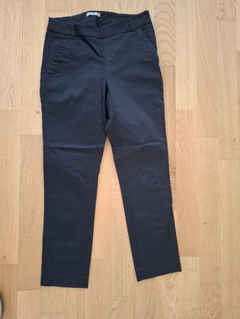 Schicke, schwarze Hose, Gr. 34