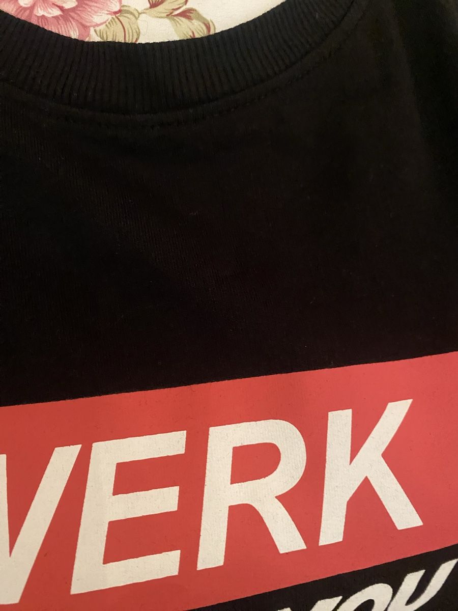 H&M Maglioni & Felpe: Pullover kurz H&M Gr S mit Druck – Usato da Schönenberg ZH venduto da Pfupfli1 1