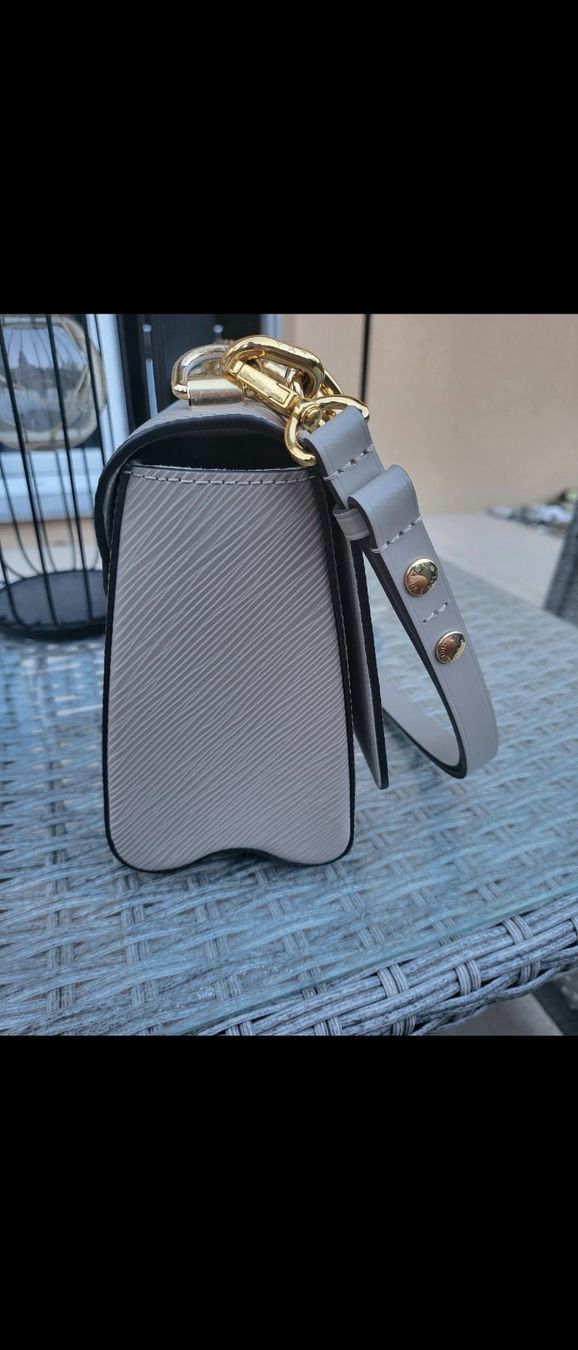 Louis Vuitton Altro in  Abbigliamento & Accessori: Louis Vuitton Twist en edition limitee – Nuovo (secondo la descrizione) da Aigle venduto da beb_vmq5 1