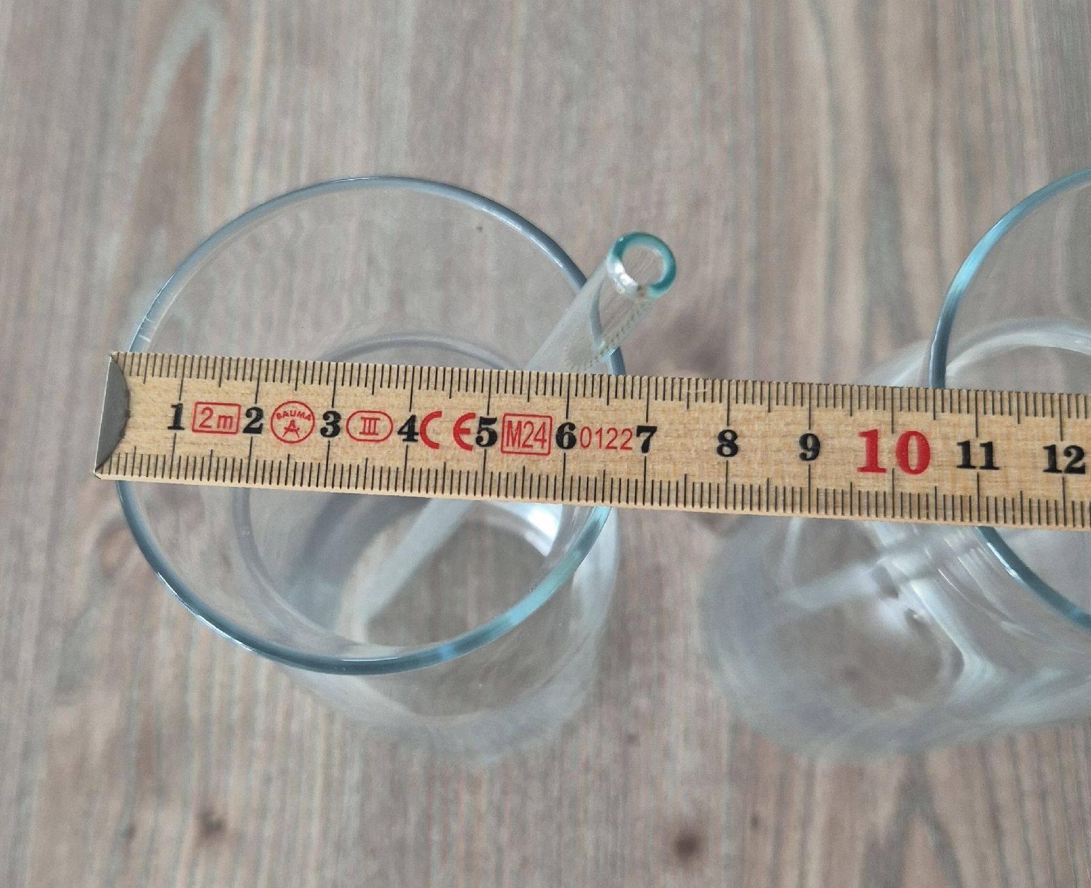 Caraffe: 2 Glaskaraffen+ Glasstrohhalm, Cocktailgläser, Glas, Karaffe – Nuovo (secondo la descrizione) da Seuzach venduto da Gugelchopf 2
