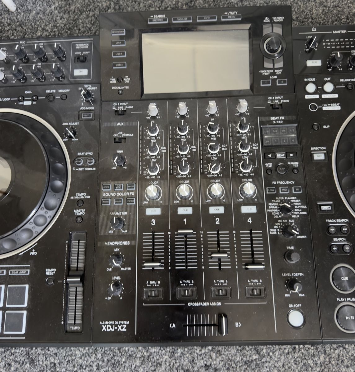 Pioneer Console di mixaggio: DJ System Pioneer XDJ-XZ schwarz – Usato da Widnau venduto da kustercarmen 9