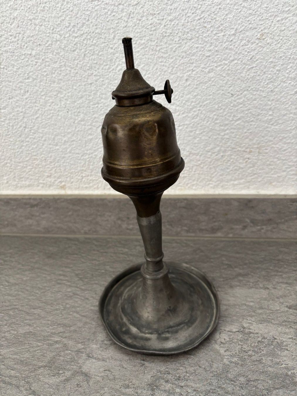 Lampen: Antike Petrolllampe – Gebraucht aus Niederönz von melodie015 1