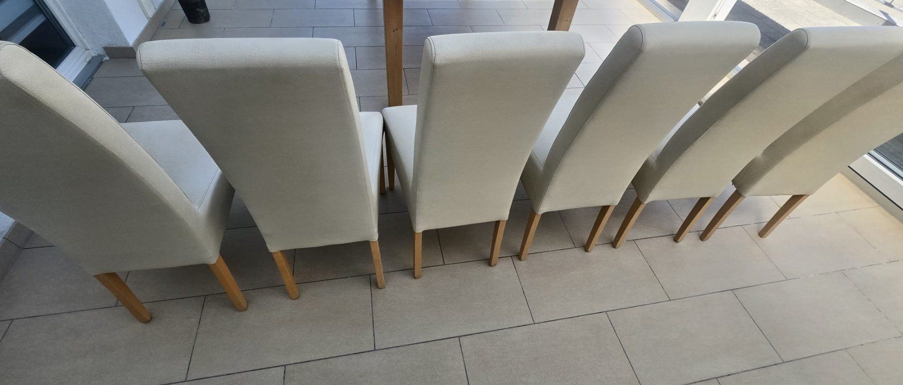 Ikea Set di tavolo e panche: Tisch mit 6 Stühlen – Usato da Dürnten venduto da Anbra1 2