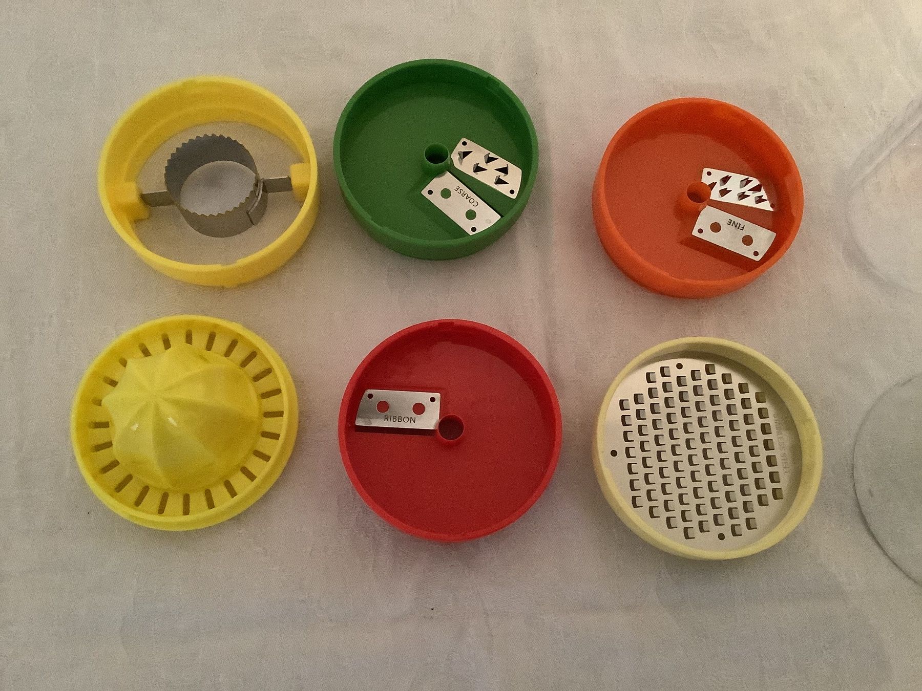 Elettrodomestici da cucina: Hand Gemüseschneider ab 1.- – Nuovo (secondo la descrizione) da Wädenswil venduto da Jsi.Z01 1