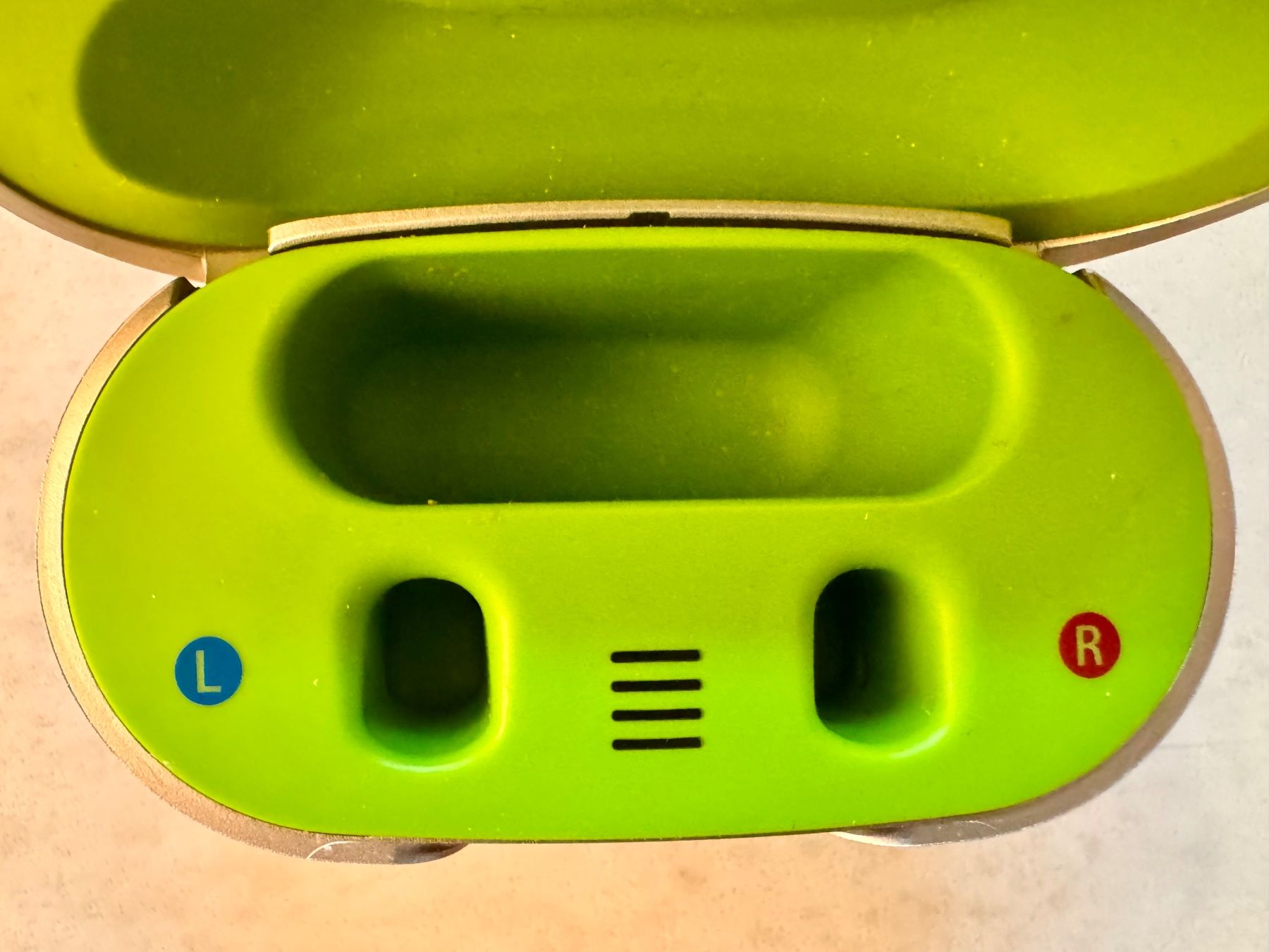Phonak Caricabatterie: Phonak Charger Case Go – Usato da Hermetschwil-Staffeln venduto da Sigmund57