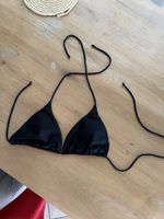 haut de bikini noir 