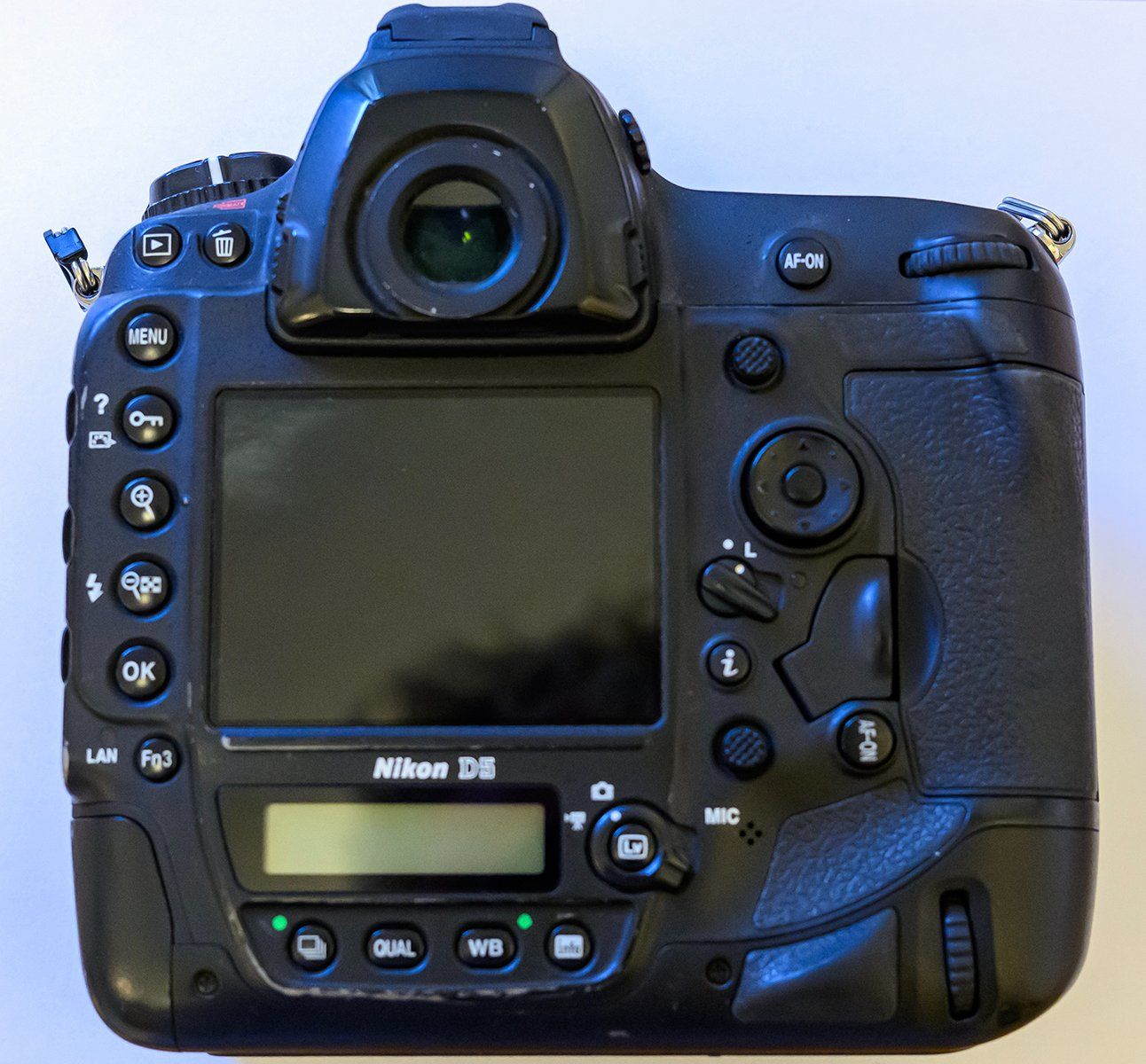 Nikon Fotocamera: Nikon D5 – Usato da Zürich venduto da pf8005 1