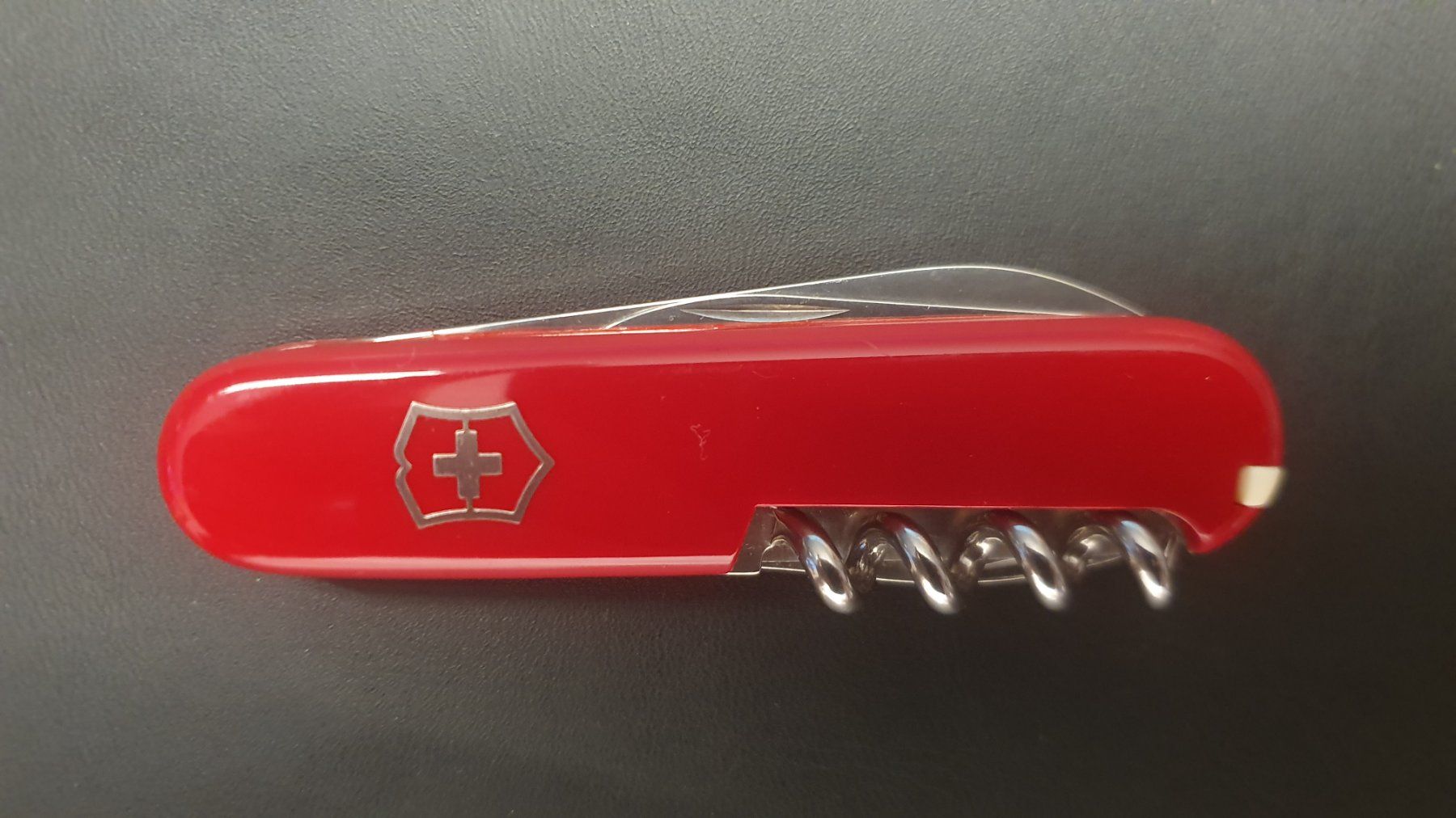 Victorinox Taschenmesser: 3 Victorinox Sackmesser mit Logo – Gebraucht aus Härkingen von MarianneSi 1