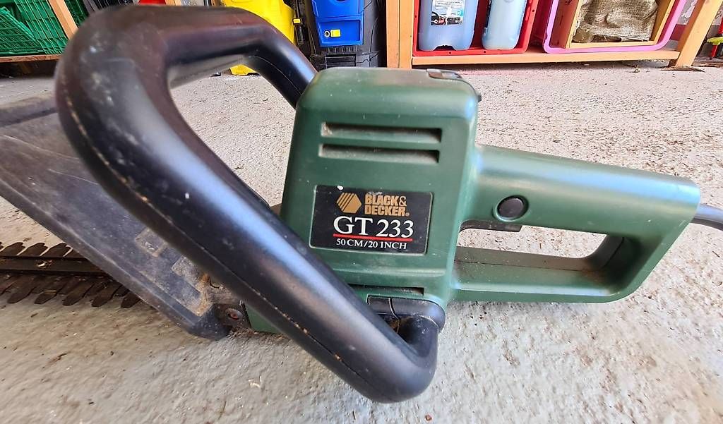 Tutte le macchine: Taille-haies Black & Decker GT233 – Usato da Savigny venduto da Zoulou63 1