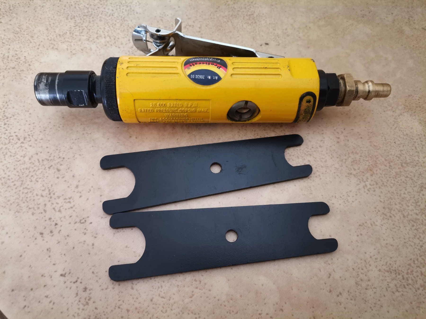Tutti gli attrezzi: Druckluft-Schleifer 1/4" – Usato da Oftringen venduto da Esthiboy