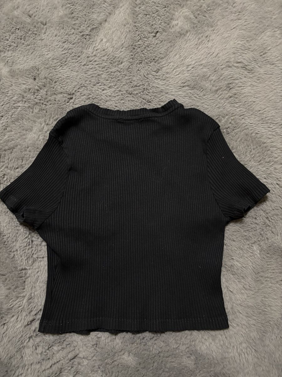Tally Weijl Top: Tally Weijl Black Crop Top – Nuovo (secondo la descrizione) da Wichtrach venduto da Re_Fit 1
