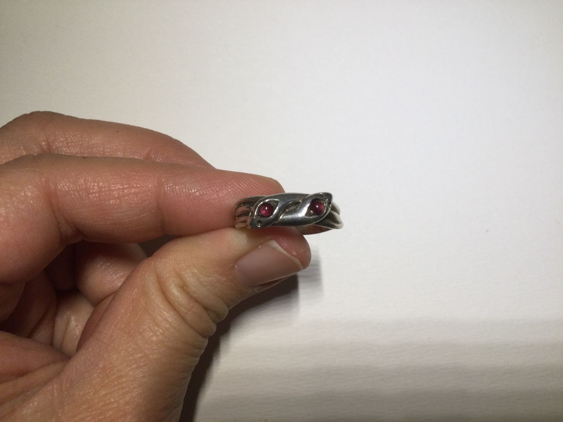 Anelli: Schöner Silber Schlang Ring mit zwei rote Steinen – Usato da Niederhasli venduto da YHHC 1