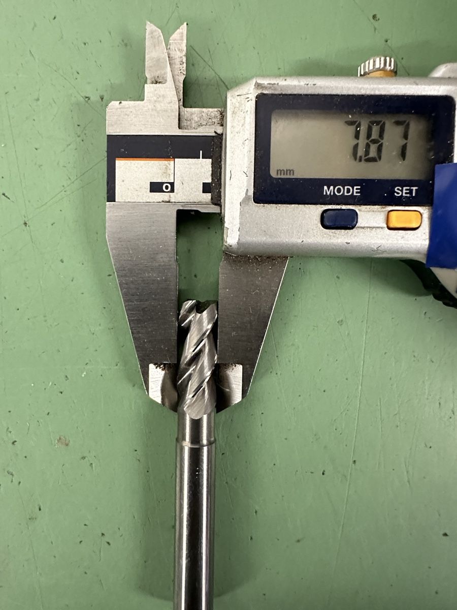 Tutti gli attrezzi: Schaftfräser, Carbide end mill, Ø 8 mm – Usato da Aarberg venduto da SNMachines 5