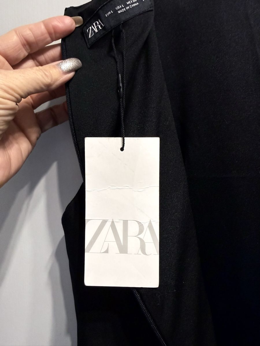 Zara Vestiti: Merveilleuse Robe noire avec plumes – Nuovo e nell'imballaggio originale da Lausanne venduto da Doudoutze 3