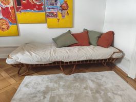 Rattan Bett/Sofa (mit Matraze)