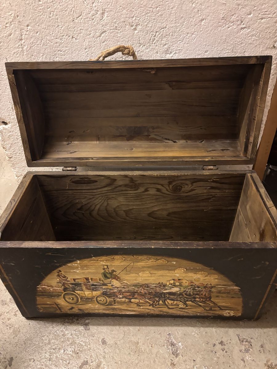 Cassapanche: Antike Truhe, 1874 Air Mail – Usato da Zürich venduto da gucks 6