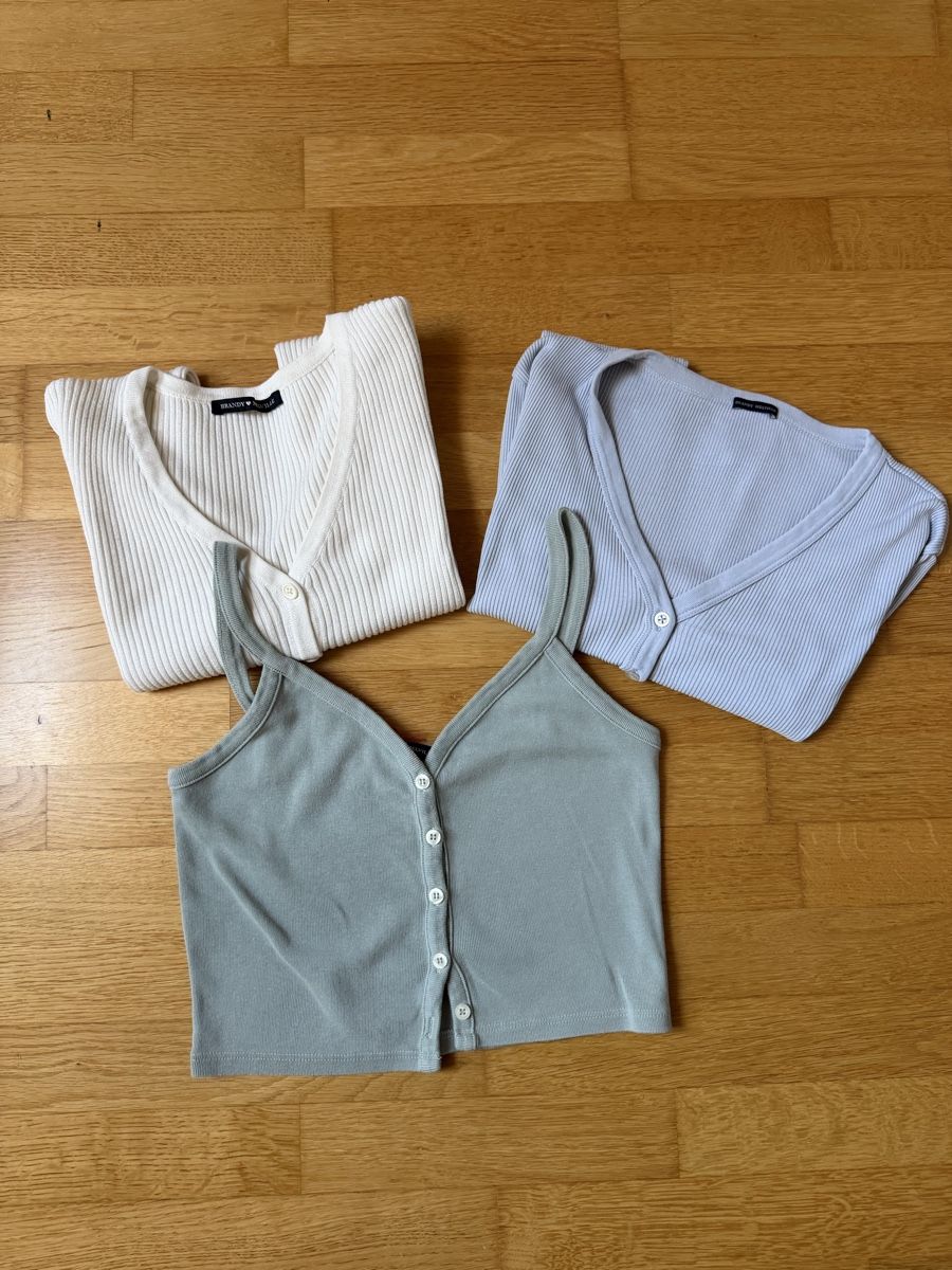 Brandy Melville Tops: Brandy Melville Set – Gebraucht aus Thun von mir_8tjd