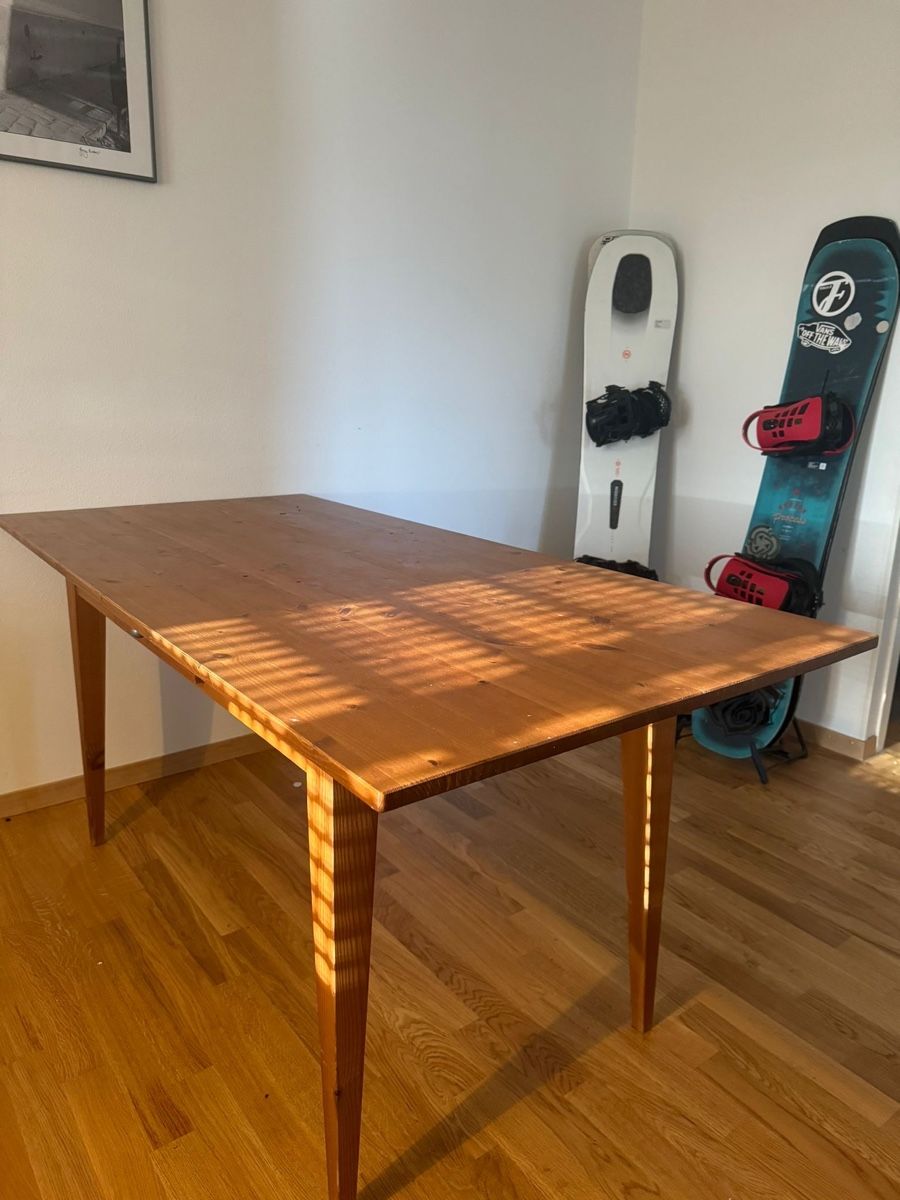 Tables: Dining table – D'occasion à Lausanne par jjt_6mq8