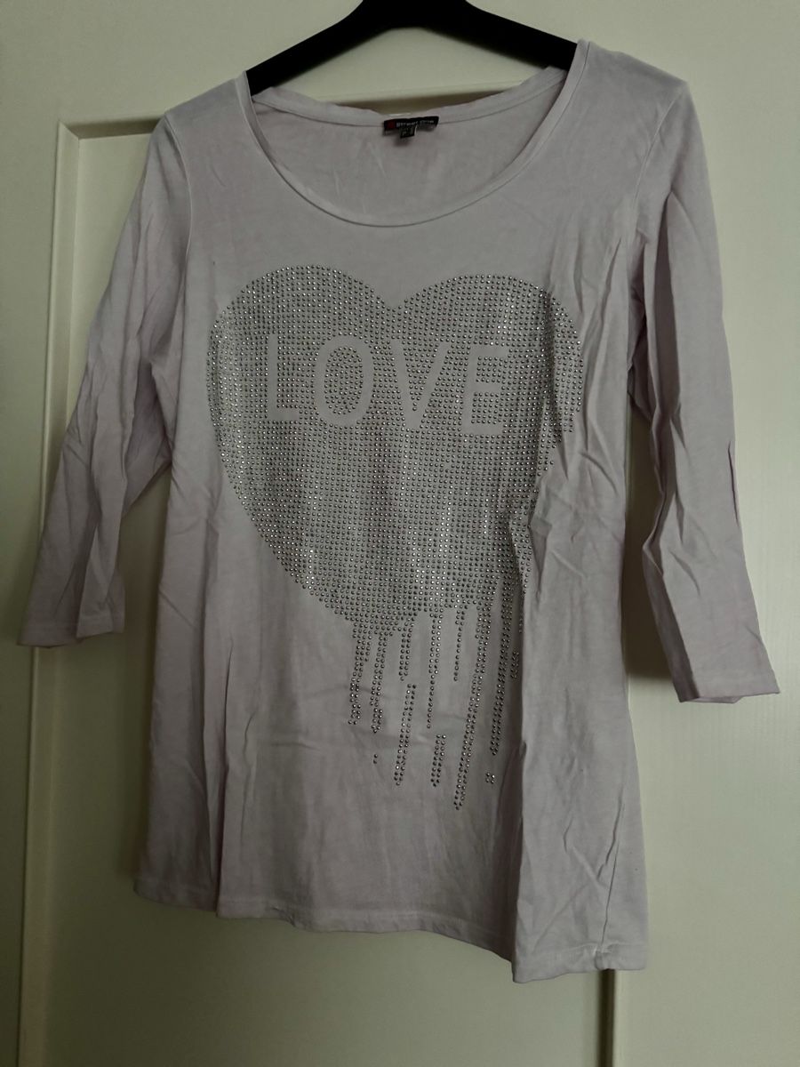 T-shirt: Long Shirt Ärmel 3/4 – Usato da Schaffhausen venduto da mar_jk9z