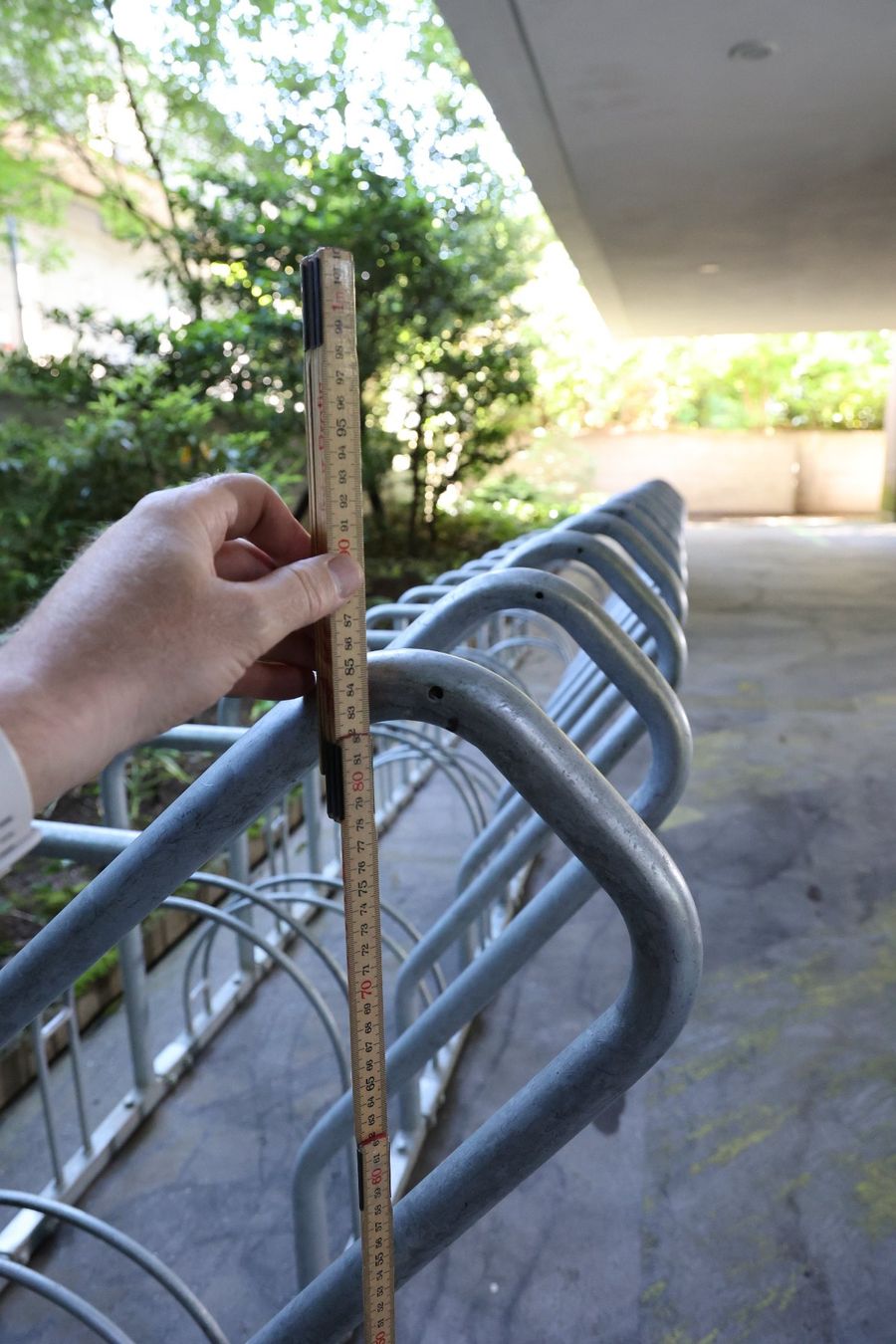 Veloständer: Veloabstellanlage, Veloständer – Gebraucht aus Allschwil von esperando.76 3