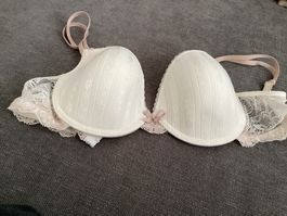 BH Passionata; Modell Passio; Farbe cremeweiss; Gr. 80C; NEU