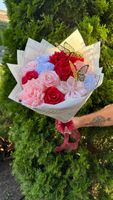 Exklusive handgefertigte Satinrosen – Elegante Geschenkideen