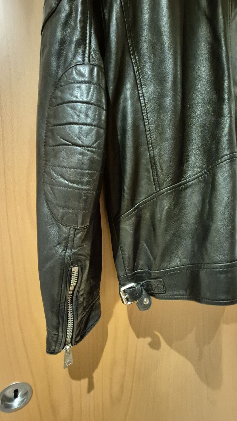Giacche: Giacca Biker taglia 50 pelle nera – Usato da Genestrerio venduto da RUSTY_VIK 4